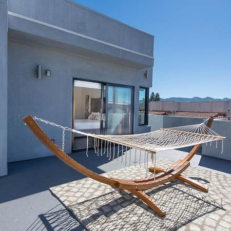 Glamour West Suites Glendale Extérieur photo