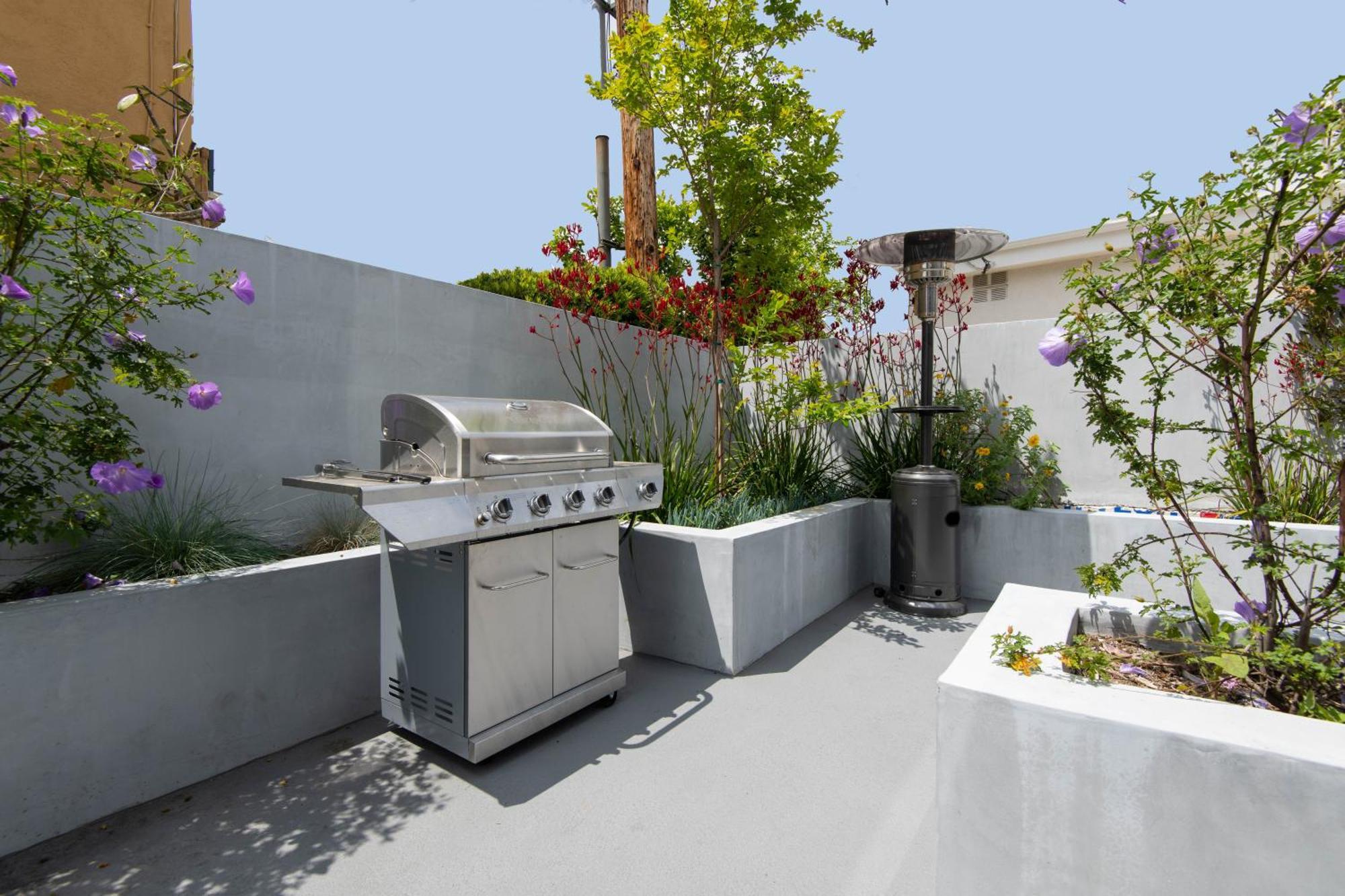 Glamour West Suites Glendale Extérieur photo