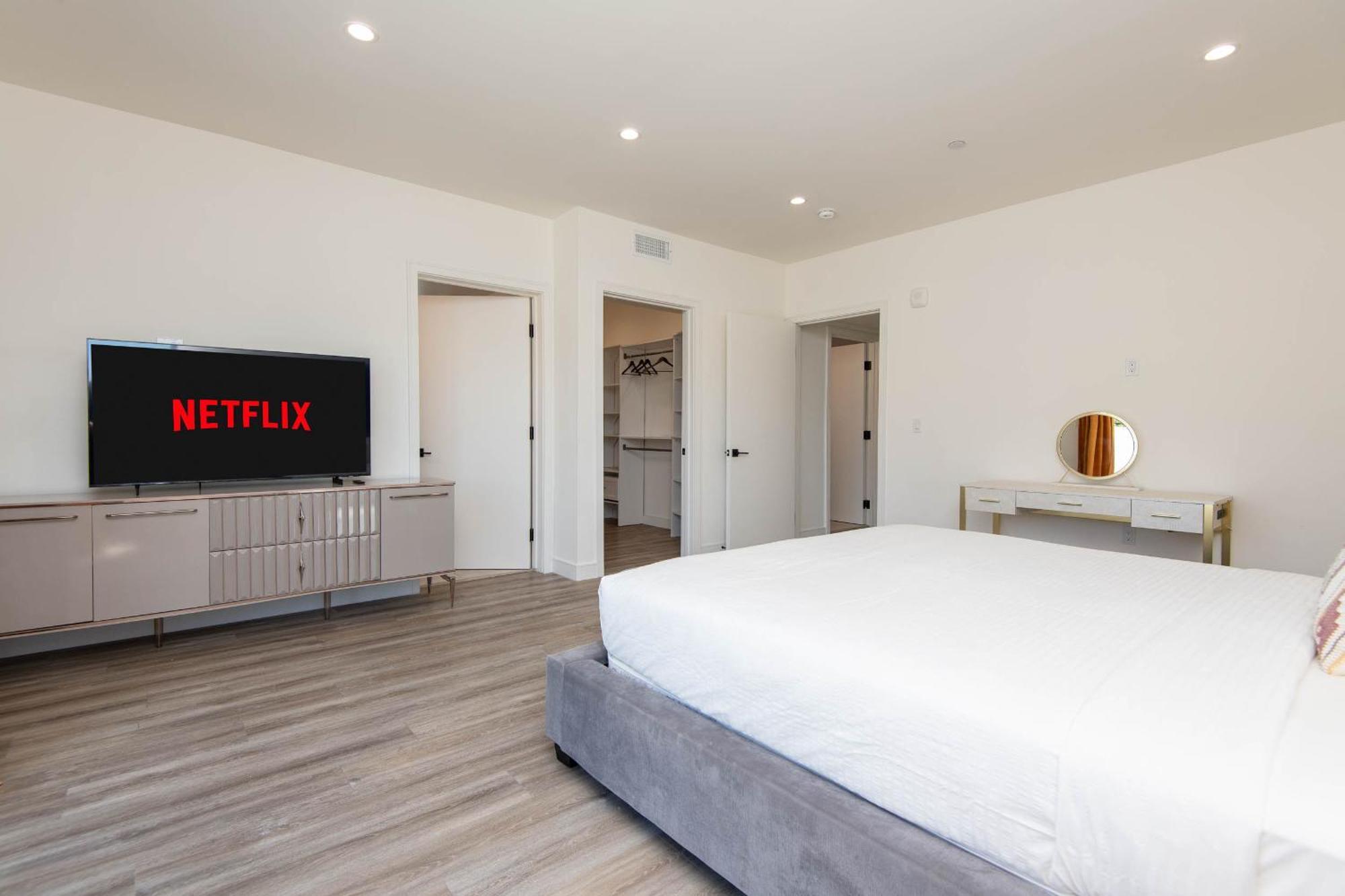 Glamour West Suites Glendale Extérieur photo