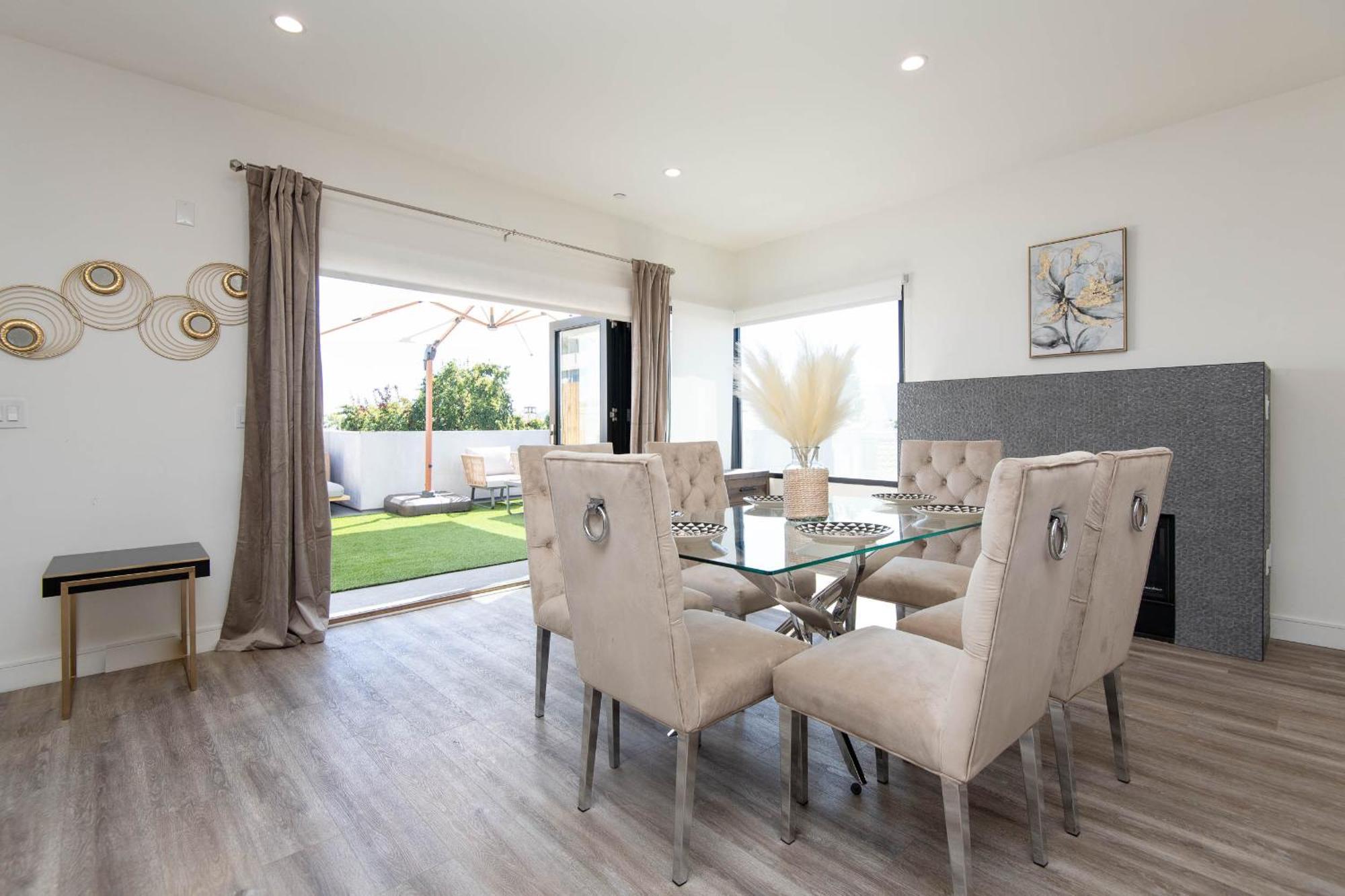 Glamour West Suites Glendale Extérieur photo