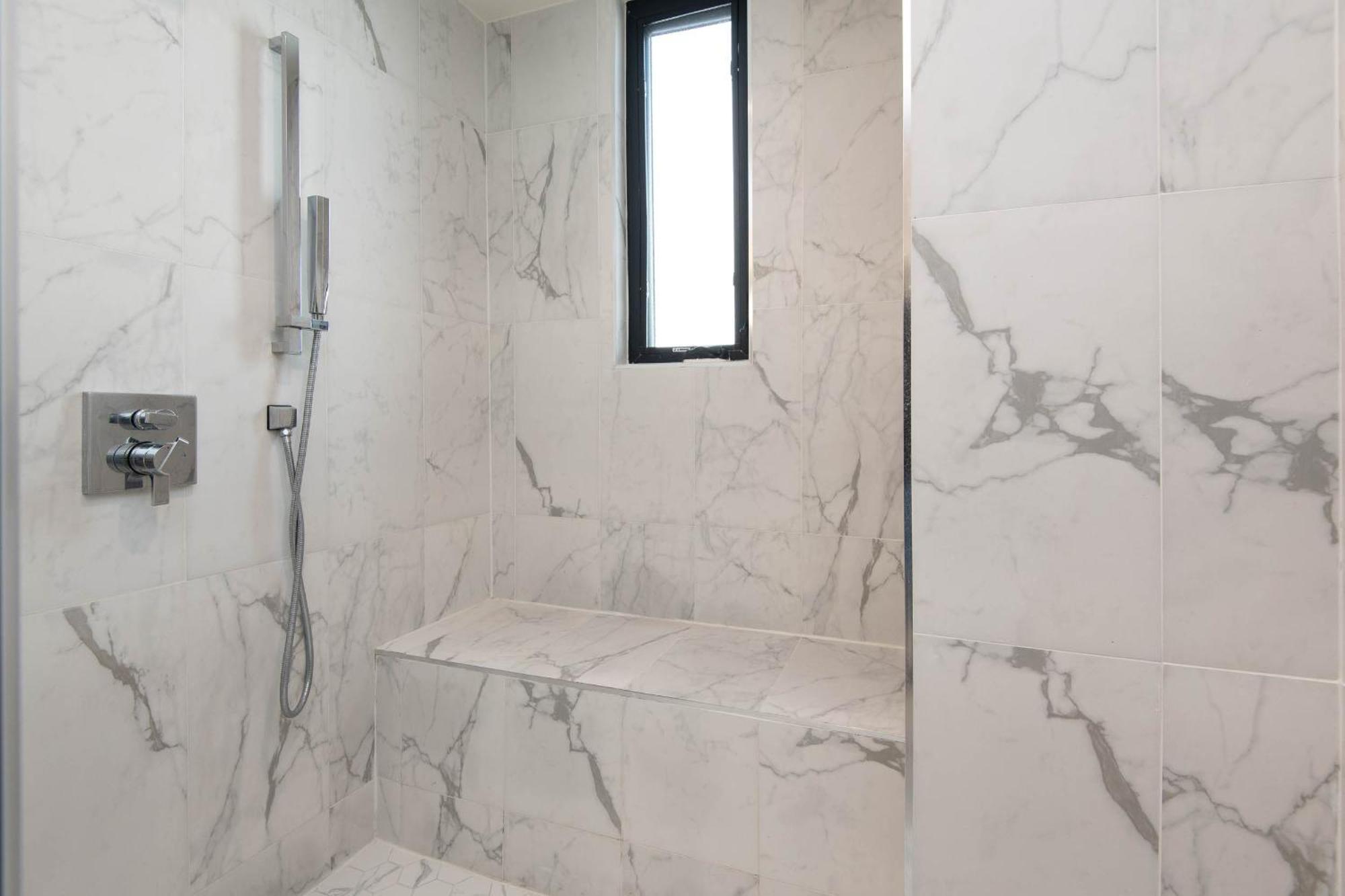 Glamour West Suites Glendale Extérieur photo