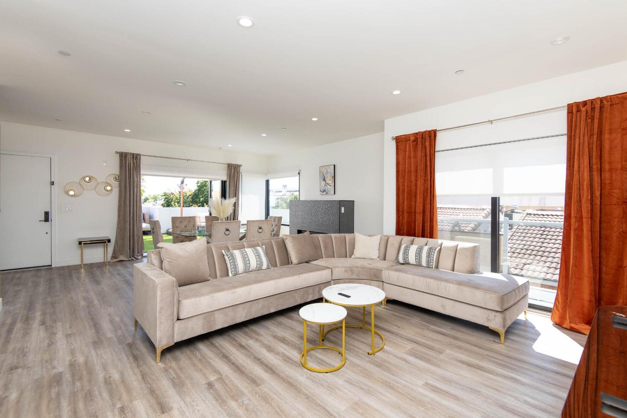 Glamour West Suites Glendale Extérieur photo